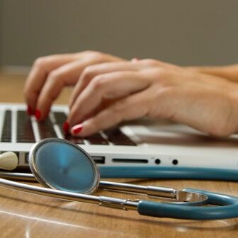 Diagnostic financier sur ordinateur