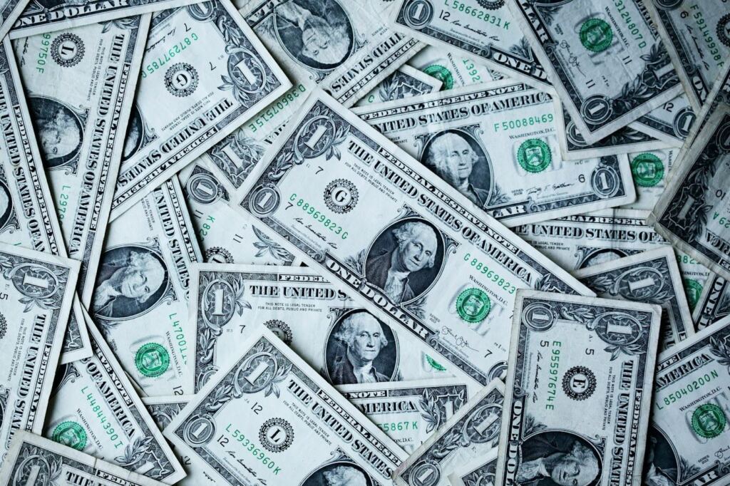 Des billets en dollars américains